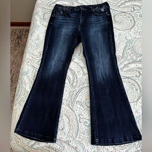 NWOT Maurice’s bell bottom jeans size 32 Regular length